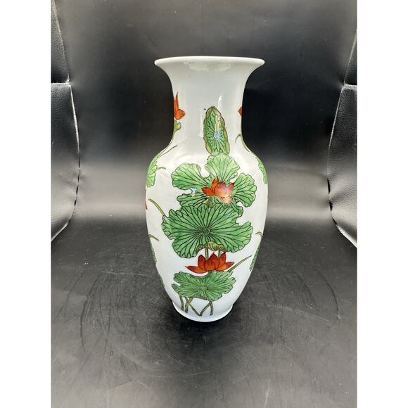 ACF Hong Kong Porcelain Vase 8.5” Floral Red Lotus Flowers with Green Leaves - Picture 5 of 7